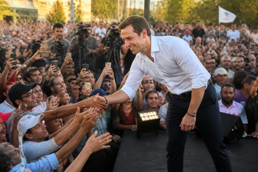 découvrez les mécanismes qui façonnent la popularité d'un candidat et comprenez pourquoi le public peut s'y attacher ou s'en lasser.